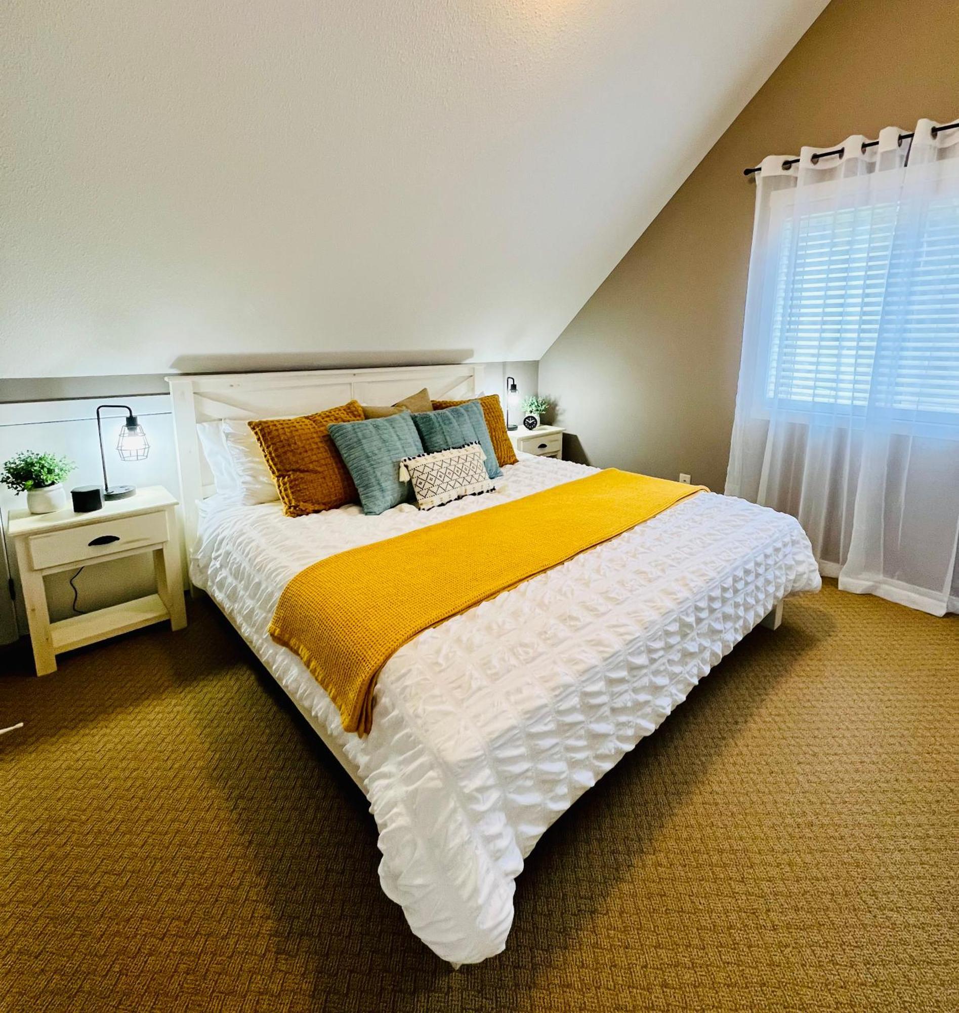 Jasmine Cottage Kelowna Extérieur photo